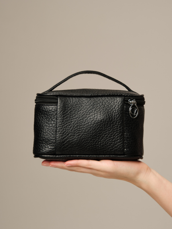 Кожаная косметичка Deboro 17-63 черный