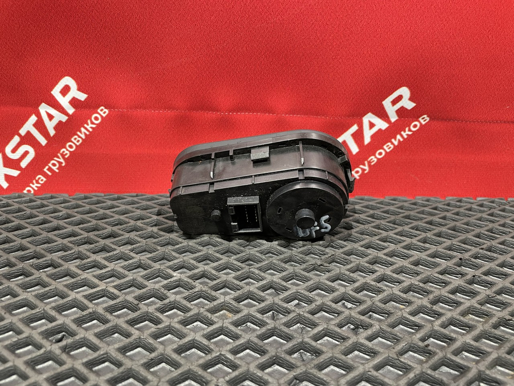 Переключатель света фар 2023г.