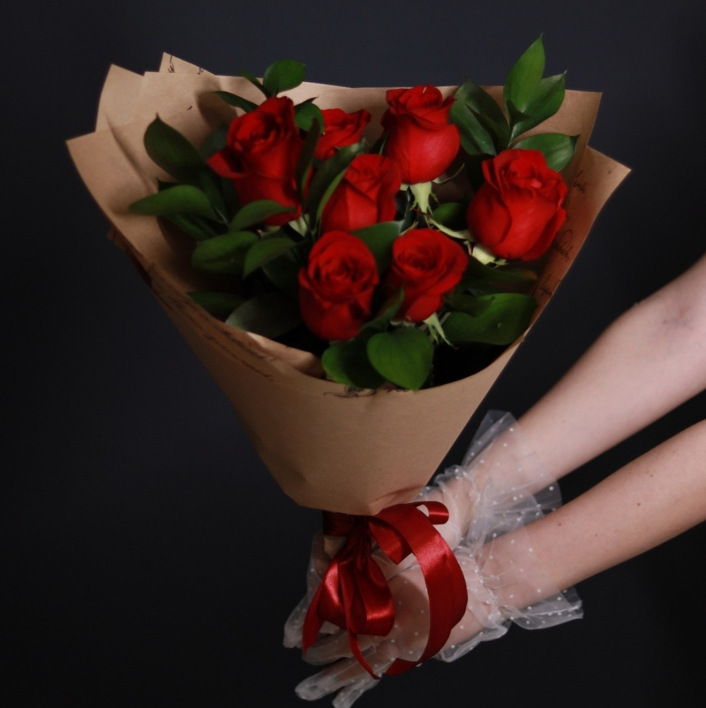 букет красных роз купить онлайн мск