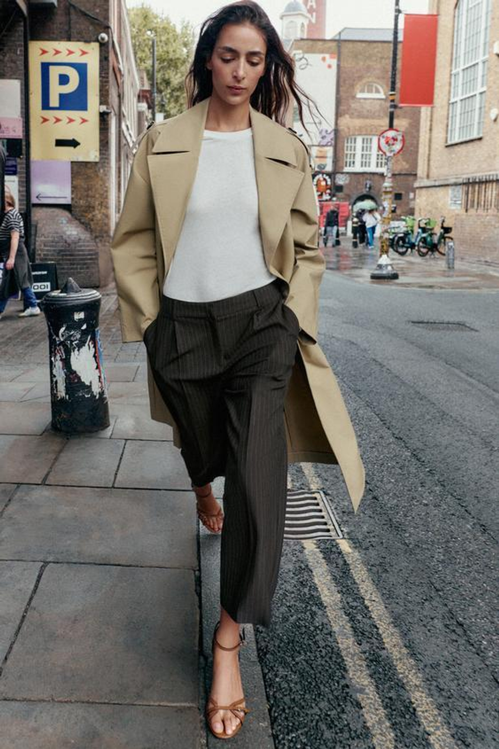 ZARA БРЮКИ CARROT FIT С ЗАЩИПАМИ, СЕРО-КОРИЧНЕВЫЙ