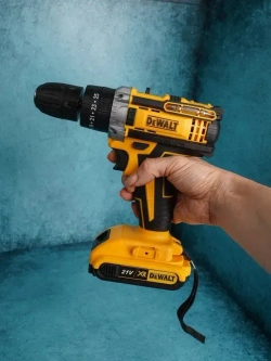 Шуруповерт аккумуляторный с набором инструментов DeWalt 21V 2 АКБ Деволт