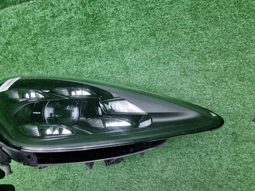 Фара правая Porsche Cayenne 3 (2017-2023) LED