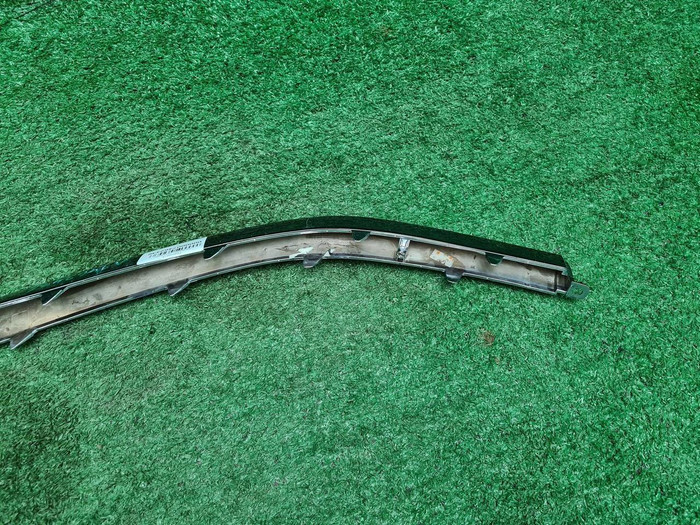 Молдинг переднего бампера Hyundai Tucson 4 (20-нв)