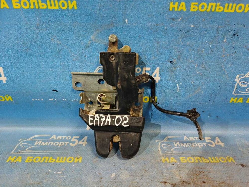 Замок багажника MITSUBISHI GALANT 2000