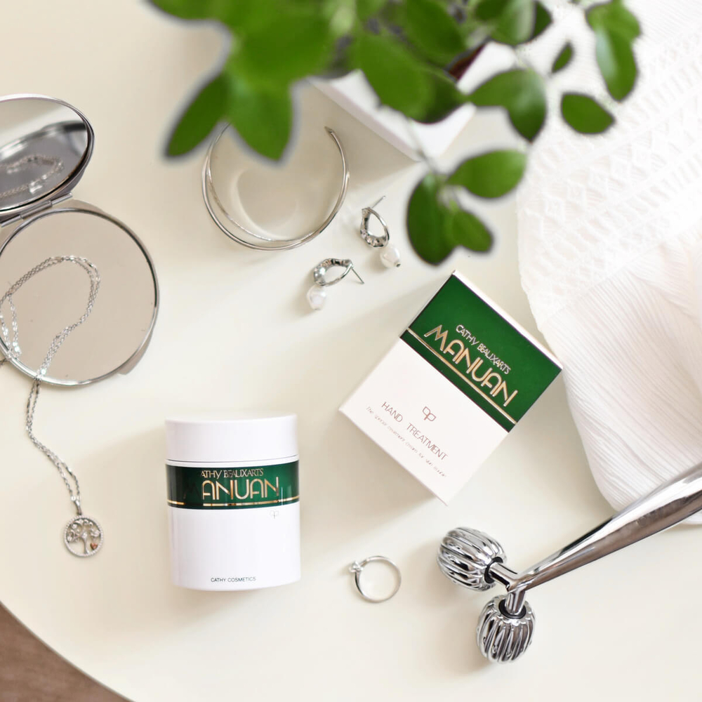 Лечебный крем для рук с витаминами Е и А LIOVERITE Cathy Beauxarts Manuan Hand Treatment