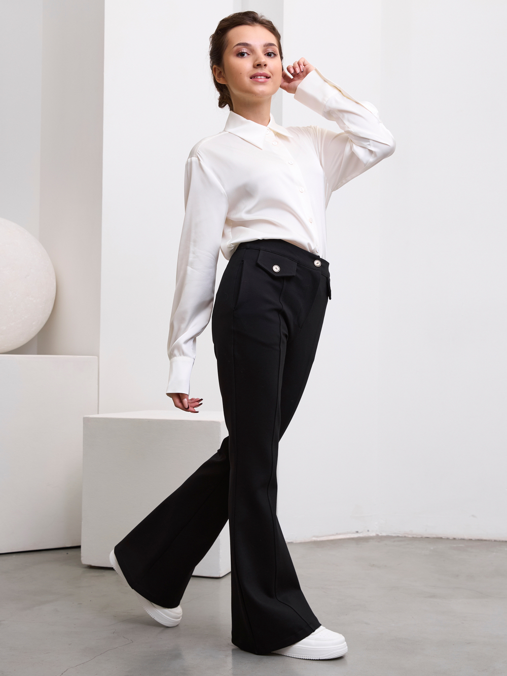 Брюки классические для девочки клёш чёрные