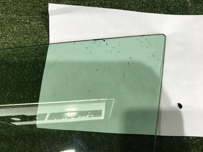 Стекло двери переднее левое BMW X5 F15 (2013-2018)