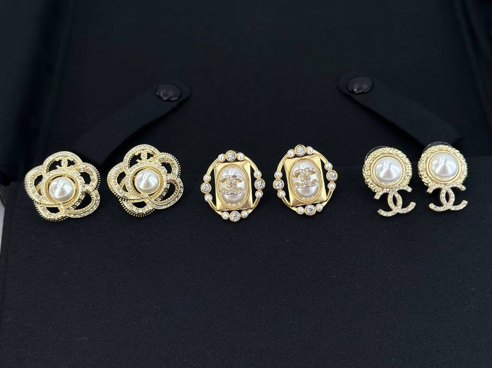 Серьги CHANEL Серьги CHANEL