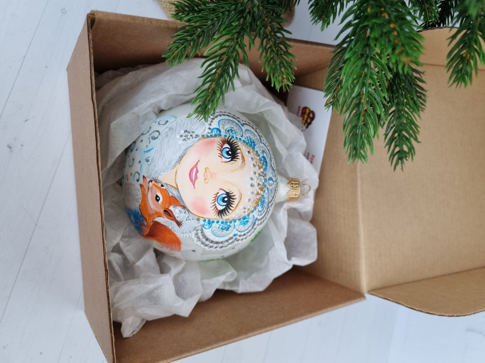 Шар стеклянный "снегурочка" ручная роспись