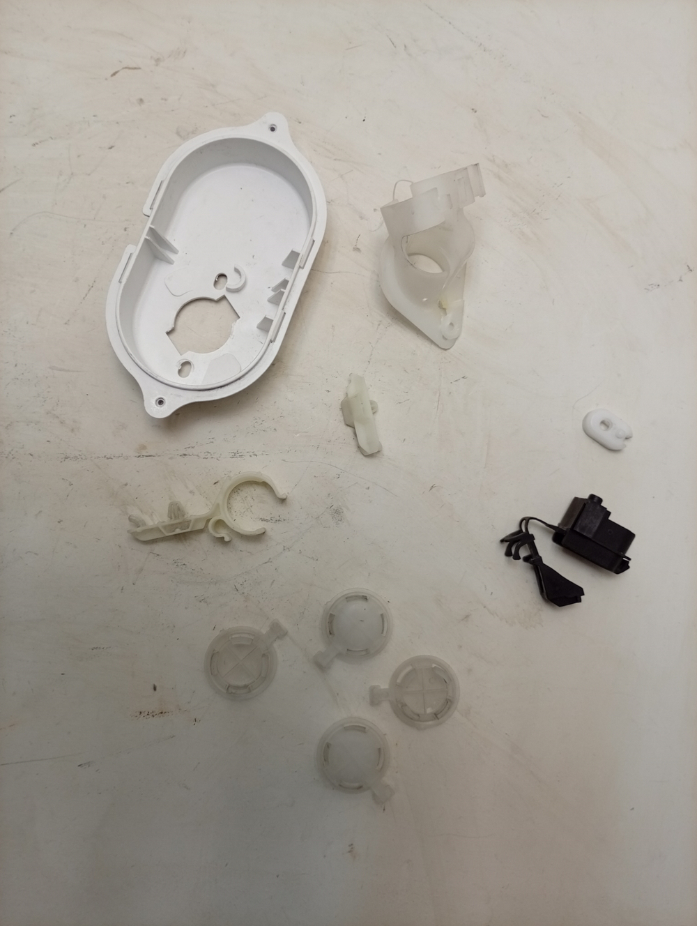 AWS71212 кт20 Пластиковый крепеж, защёлки и заглушки для стиральной машины Whirlpool б/у