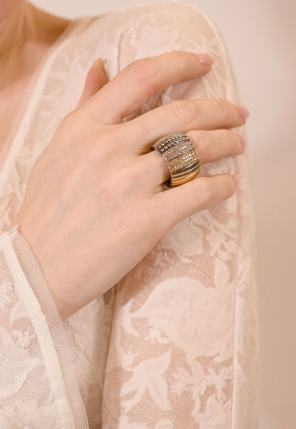 2427EEF8-63A5-42C1-A82E-D820BED9094E