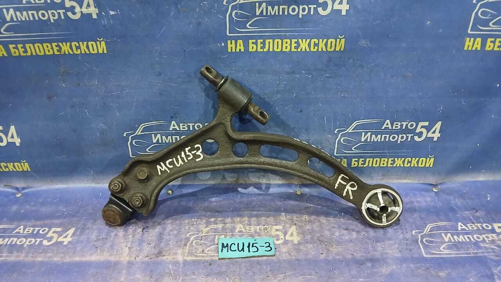 Рычаг передний правый TOYOTA HARRIER 2000