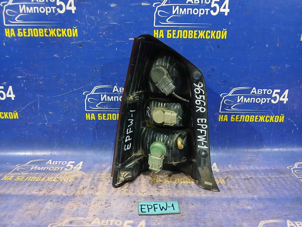 Стоп правый MAZDA TRIBUTE 2002