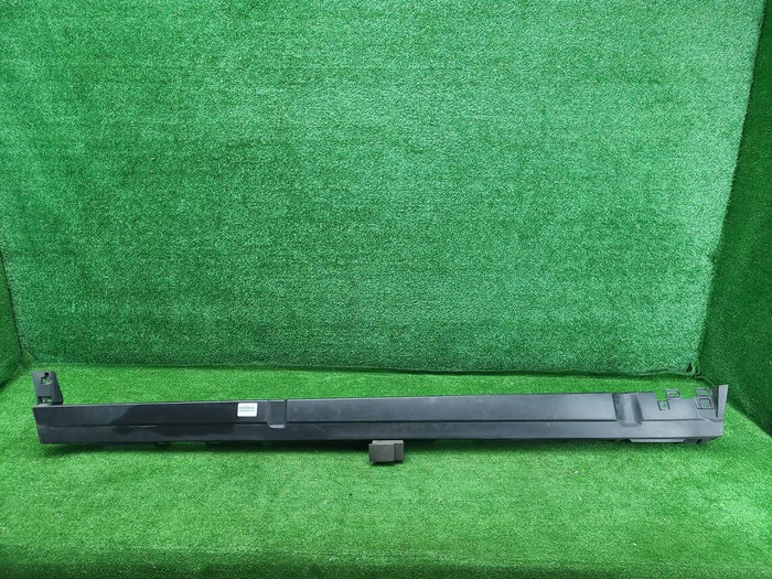 Накладка порога правая LR Defender 2 L663 (19-нв)