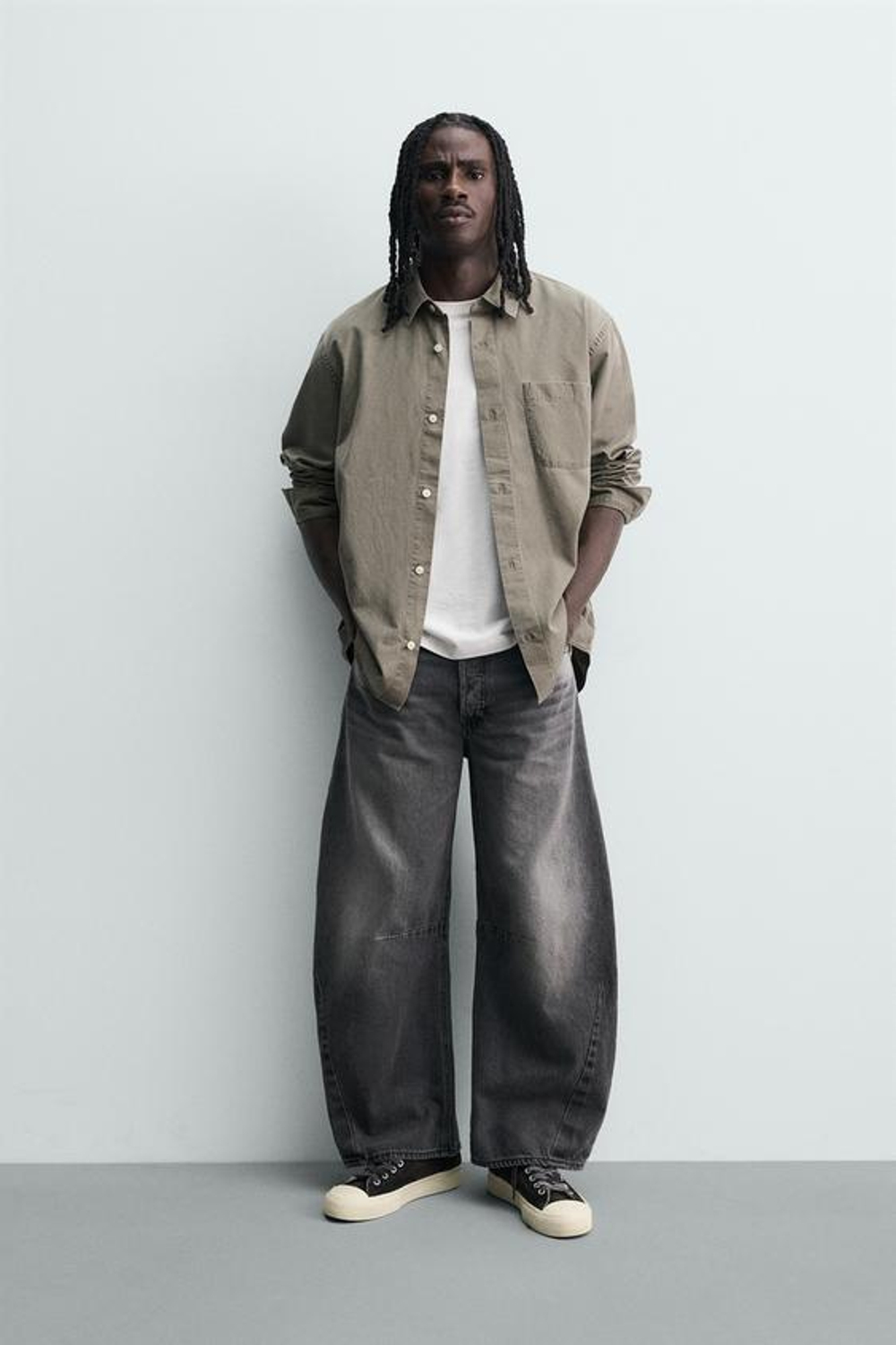 ZARA ДЖИНСЫ RELAXED BARREL FIT С ЗАЩИПАМИ, СЕРЫЙ