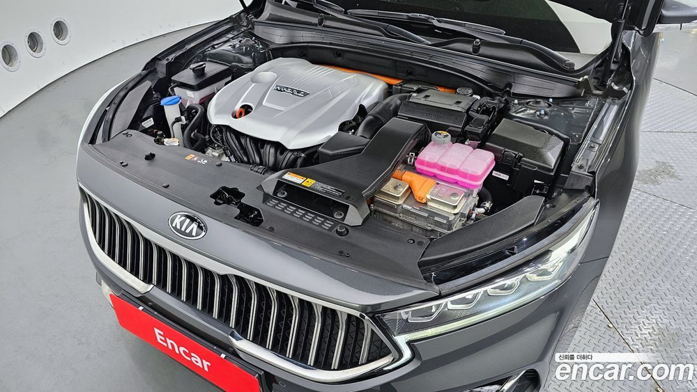 Kia K7 (Cadenza) Premier Hybrid Noblesse (01.2021)