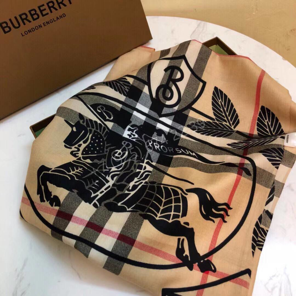 Шарф Burberry