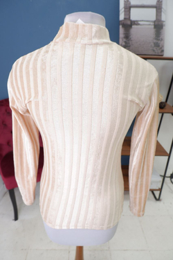 Джемпер интересный 42 размер