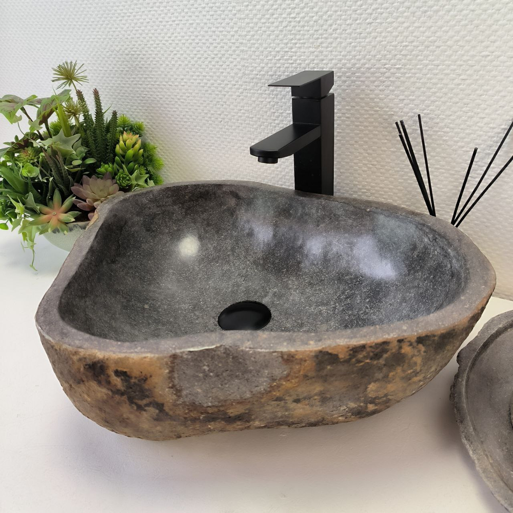 Раковина из речного камня RS63312 (53*41*15) 0122