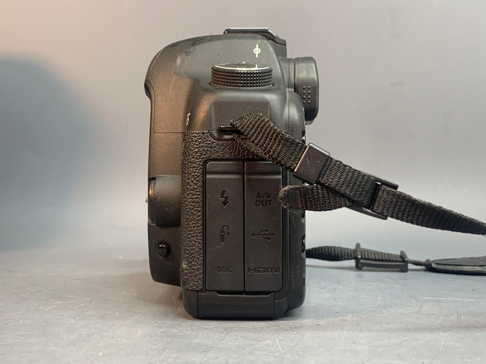 Canon EOS 5D Mark II 17.000 кадров
