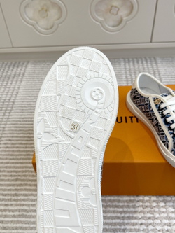 Louis Vuitton Lagoon Sneaker