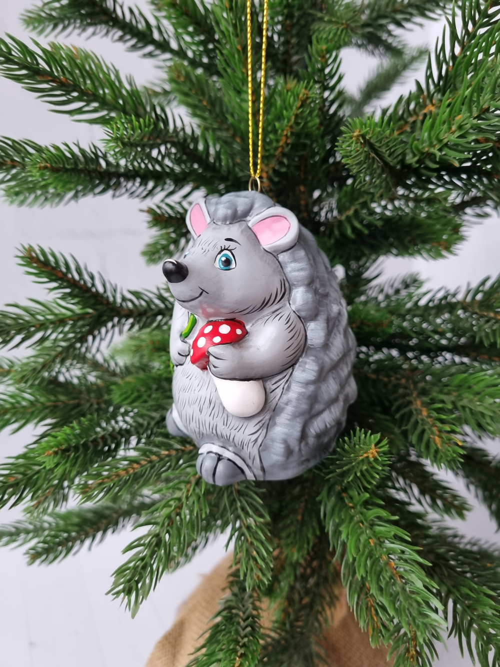 Ёжик ёлочная игрушка из фарфора