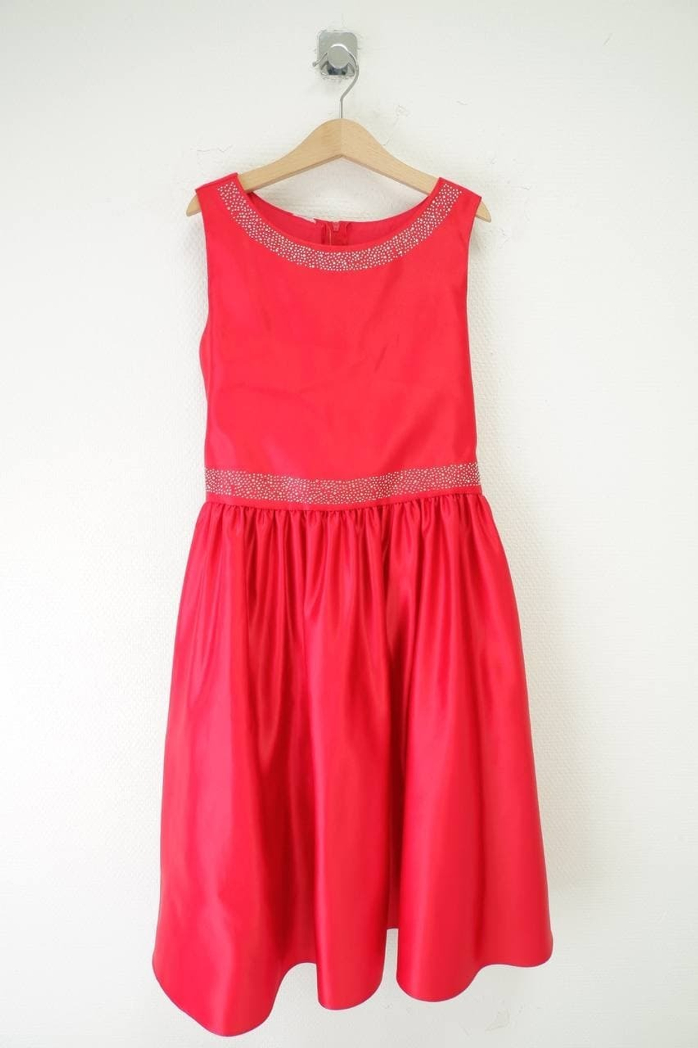 Платье красивое на 14 лет