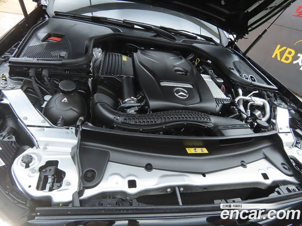Mercedes-Benz E-Class W213 E250 Avangarde (08.2023)