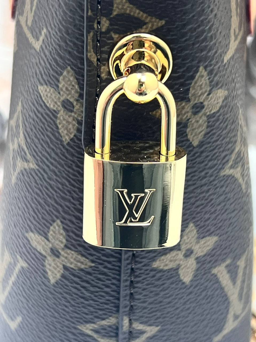 Сумка Louis Vuitton