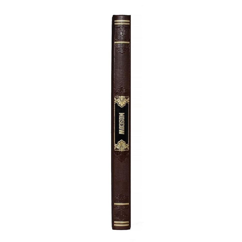 Подарочный набор в кожаной коробке: книга "Москва" на английском с плакеткой "Москва – Кремль"