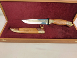 Нож украшенный "Подарок охотнику" №1