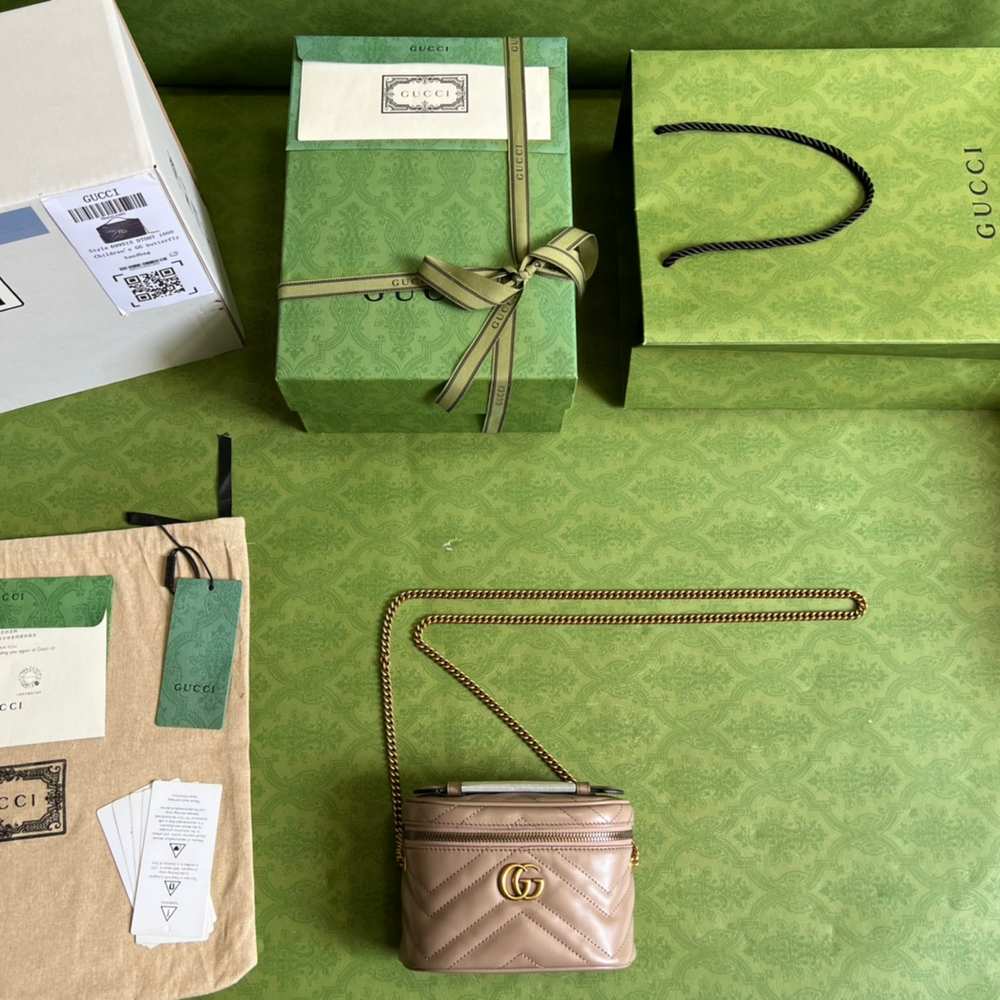 Gucci Marmont Mini Top Handle Bag 16 cm