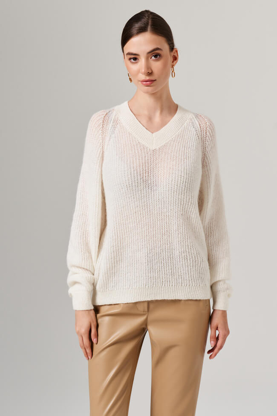 23166 Джемпер женский (молочный)