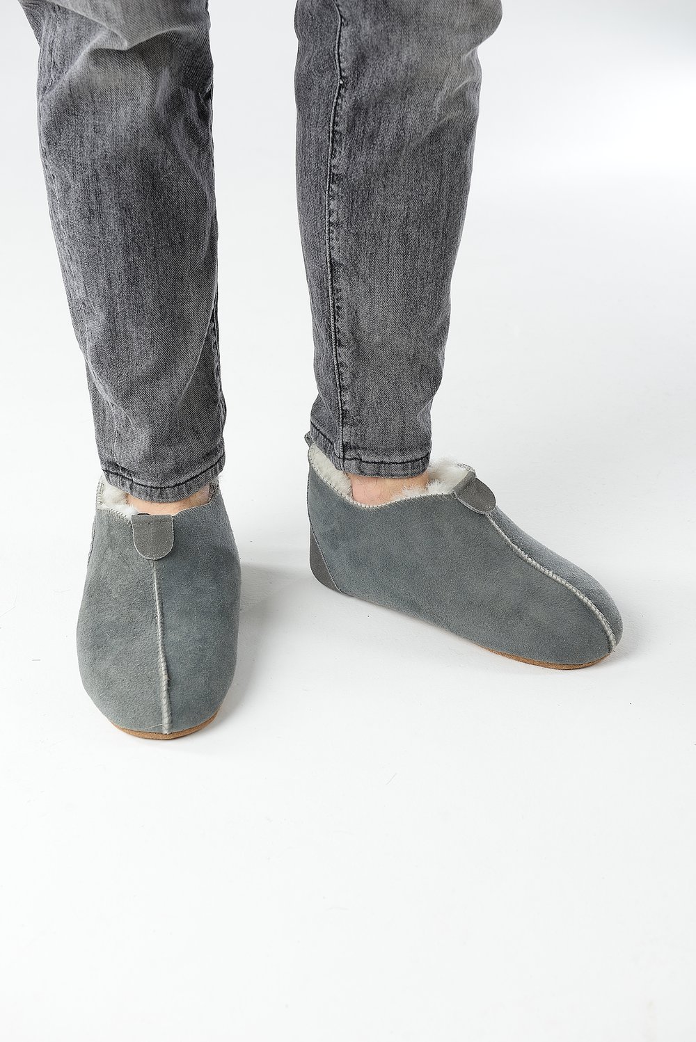 Меховые тапочки для дома