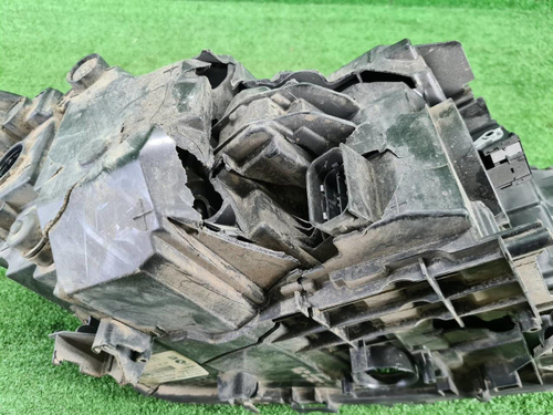 Битая Фара левая BMW 5er G30 (2017-2020) LED