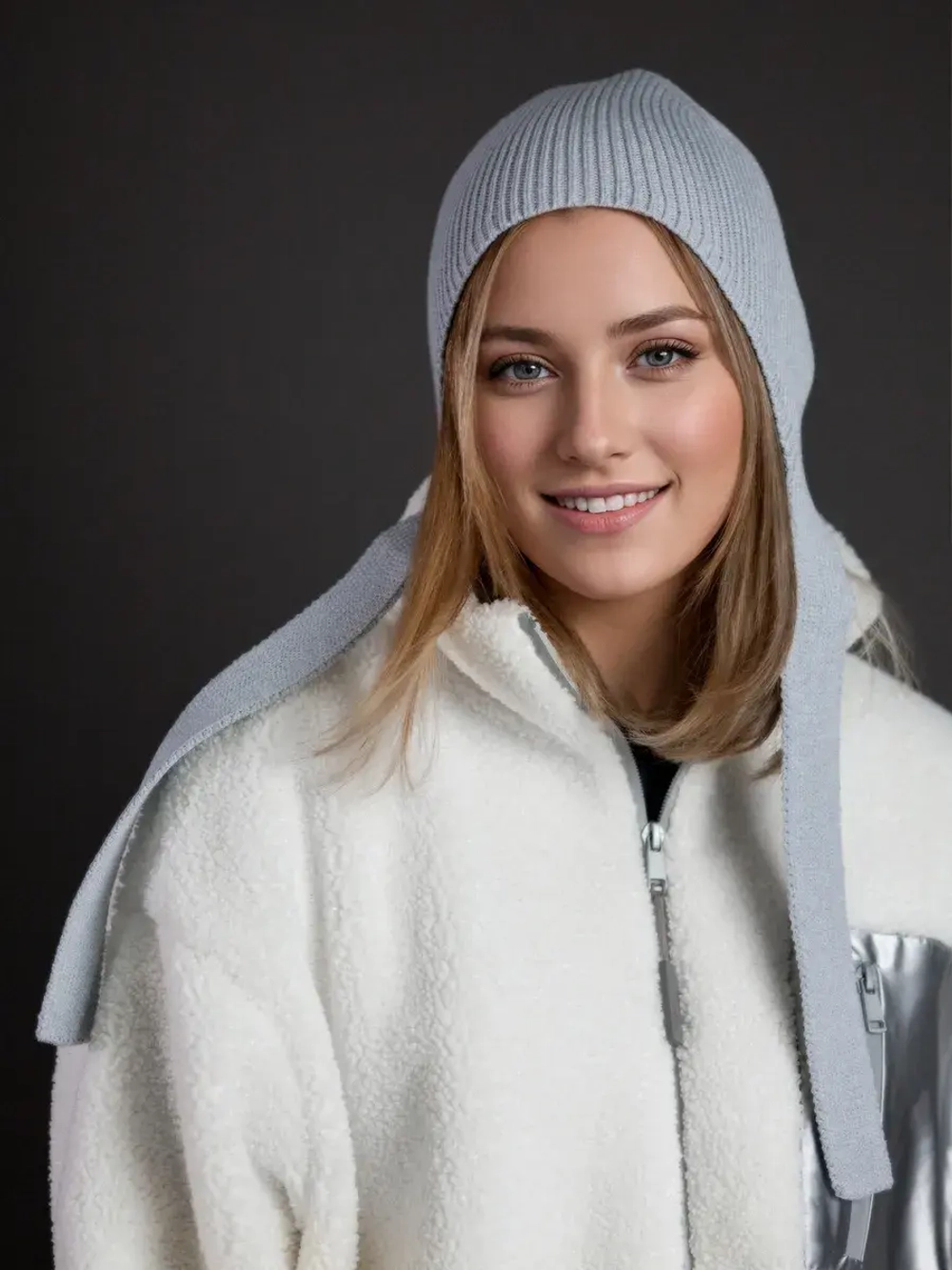 Чепчик шапка женский на завязках на осень