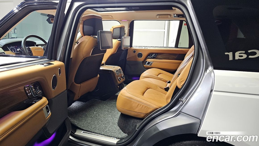 Land Rover Range Rover 4 Generation 4.4 SDV8 Vogue SE LWB Дизель (12.2019)