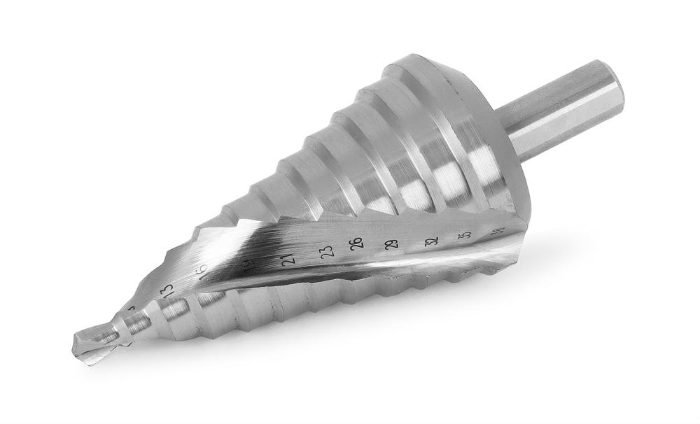 Ступенчатое сверло MESSER со спиральной канавкой. Диаметр 6-38 мм. Ступеней 12.