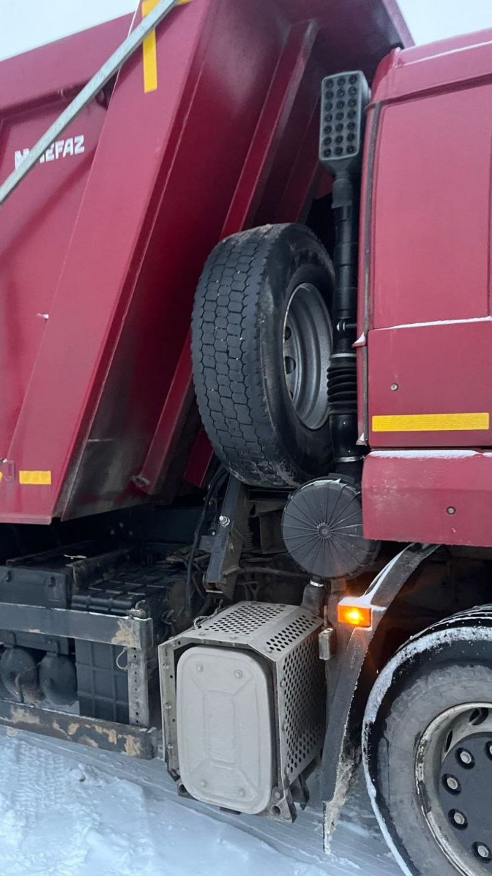 КамАЗ 6520 6x4 Самосвал 6520-7080-49(B5) (Дизельный, 8,9 л, 390 л.с., МТ)