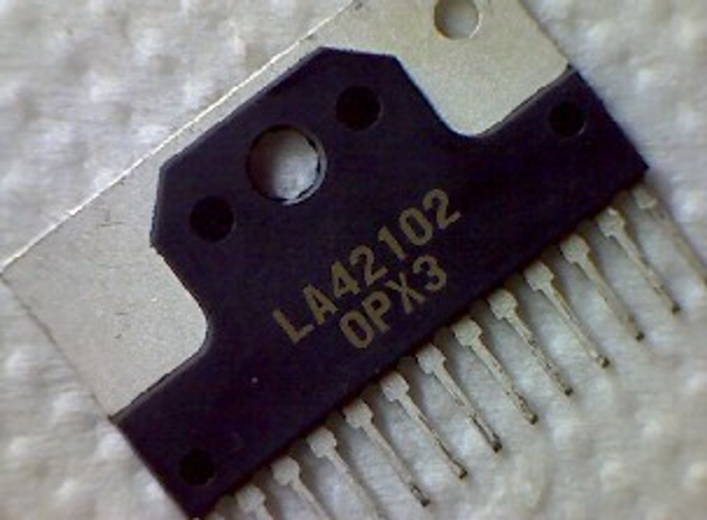 LA42102  sip13