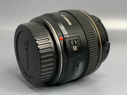 Canon EF 28mm 1.8 USM царапина на линзе