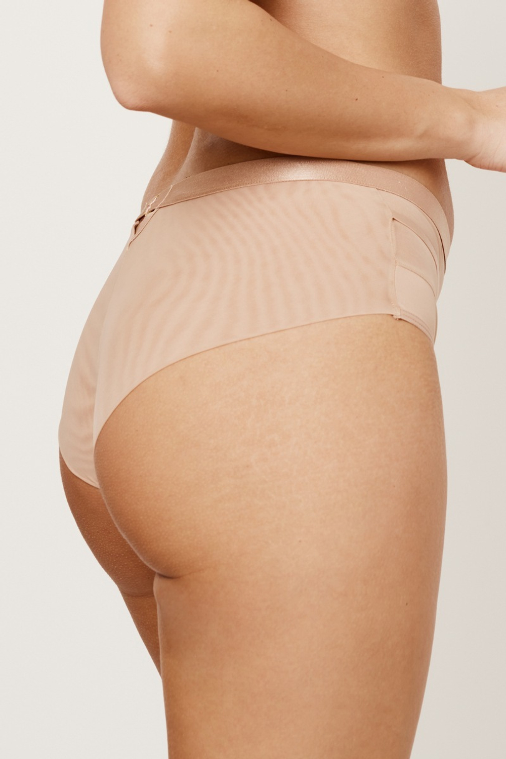 ROMA BEIGE Трусы высокие SUBTILLE