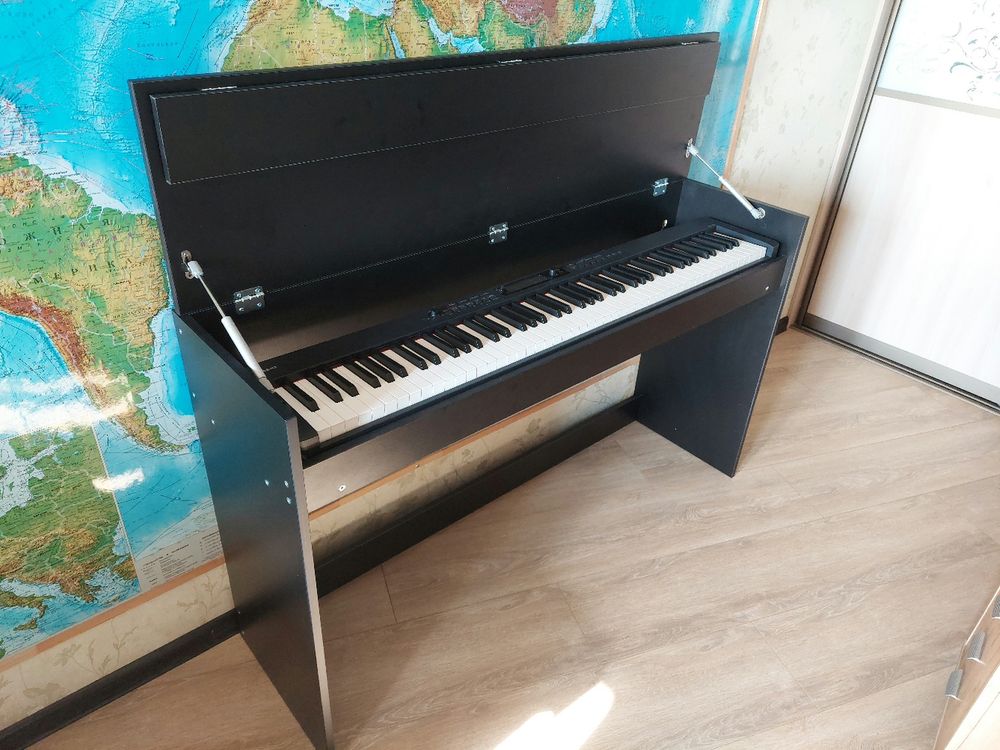 Подставка для пианино или синтезатора