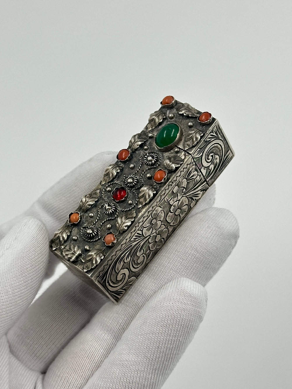 Серебряный футляр для помады