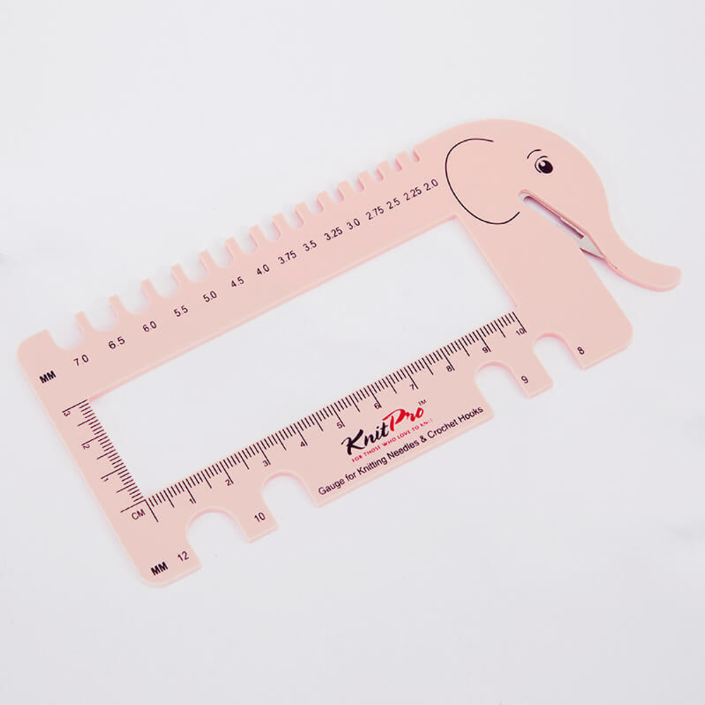 Линейка "Слон" для измерения размера спиц и плотности вязания с резаком для нити (розовый)