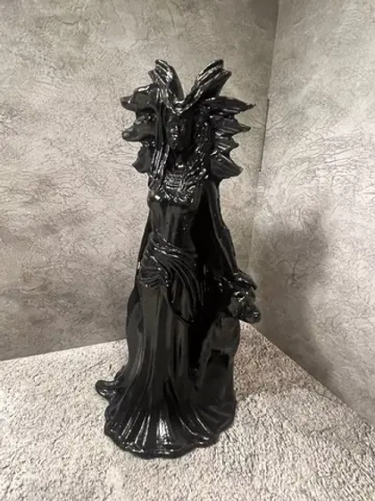 Алтарная статуэтка "Геката"