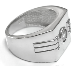 Ювелирное кольцо