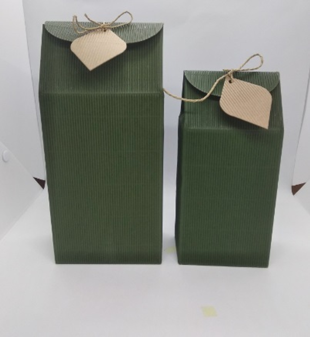 269063.2 Коробка подар. "Малая" размер=21*9,5*6см, картон гофрированный зеленый В РАЗОБРАННОМ ВИДЕ