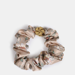 Резинка для волос Mollen Лазоревый цветок пудровая