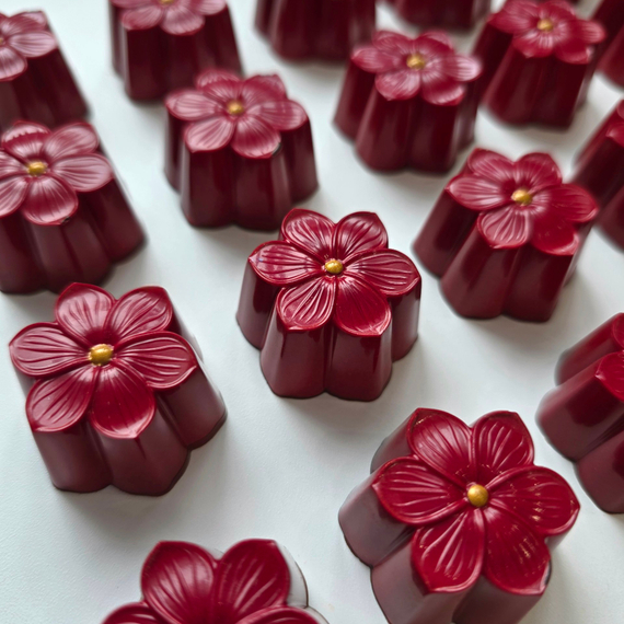 1038 | Форма для шоколадных конфет "Шестилистник" (275*175 мм)